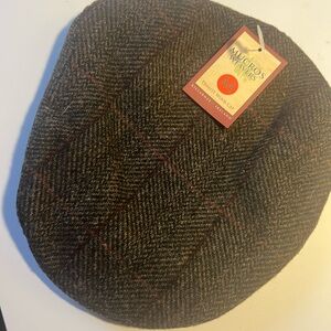 Mucros Weavers Brown IrishTweed Wool Cap. NWT.